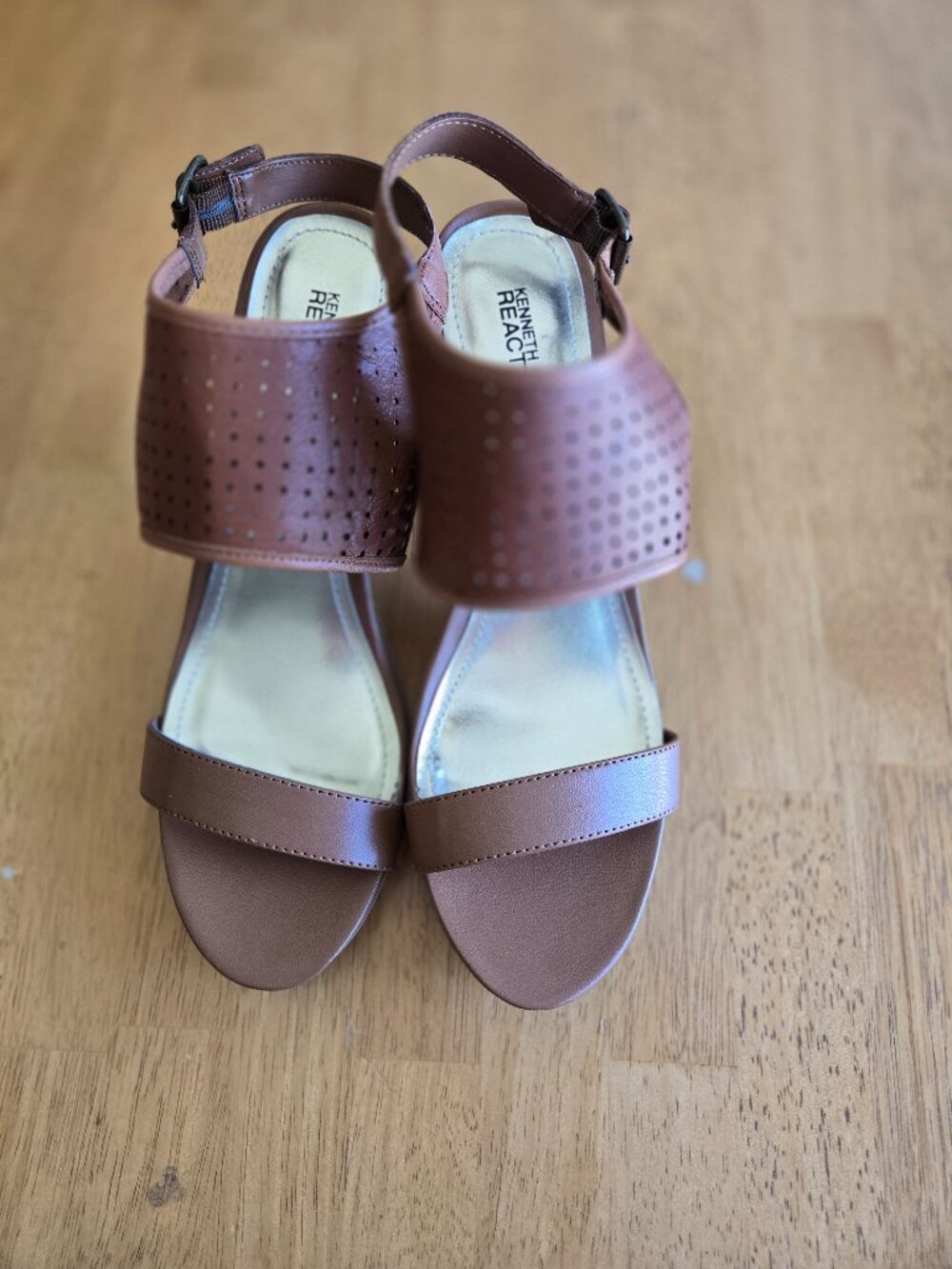 Kenneth Cole Reaction Med. Btrown Sandals - Like New - size 10